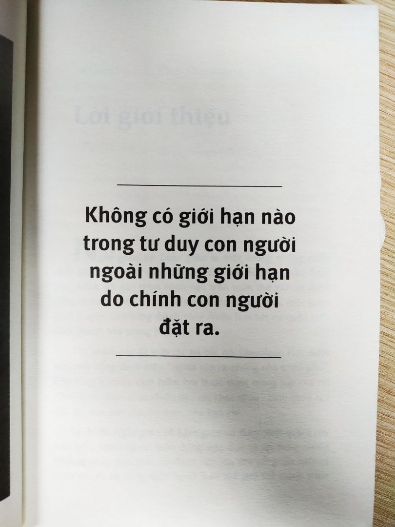 Sách mới. Nội dung thì khỏi phải bàn rồiiiiii. Đúng với cái tên cuốn sách ảnh hưởng nhất mọi thời đại. Mọi người quyết mua nhanh mang về đọc nhaaaa. Dịch vụ tiki tuyệt vời. Tối hôm trước đặt hàng mà sáng hôm sau mở mắt anh ship đã gọi rồi. Anh rất thân thiện. Cảm ơn anh, cảm ơn tiki nhiều nha.