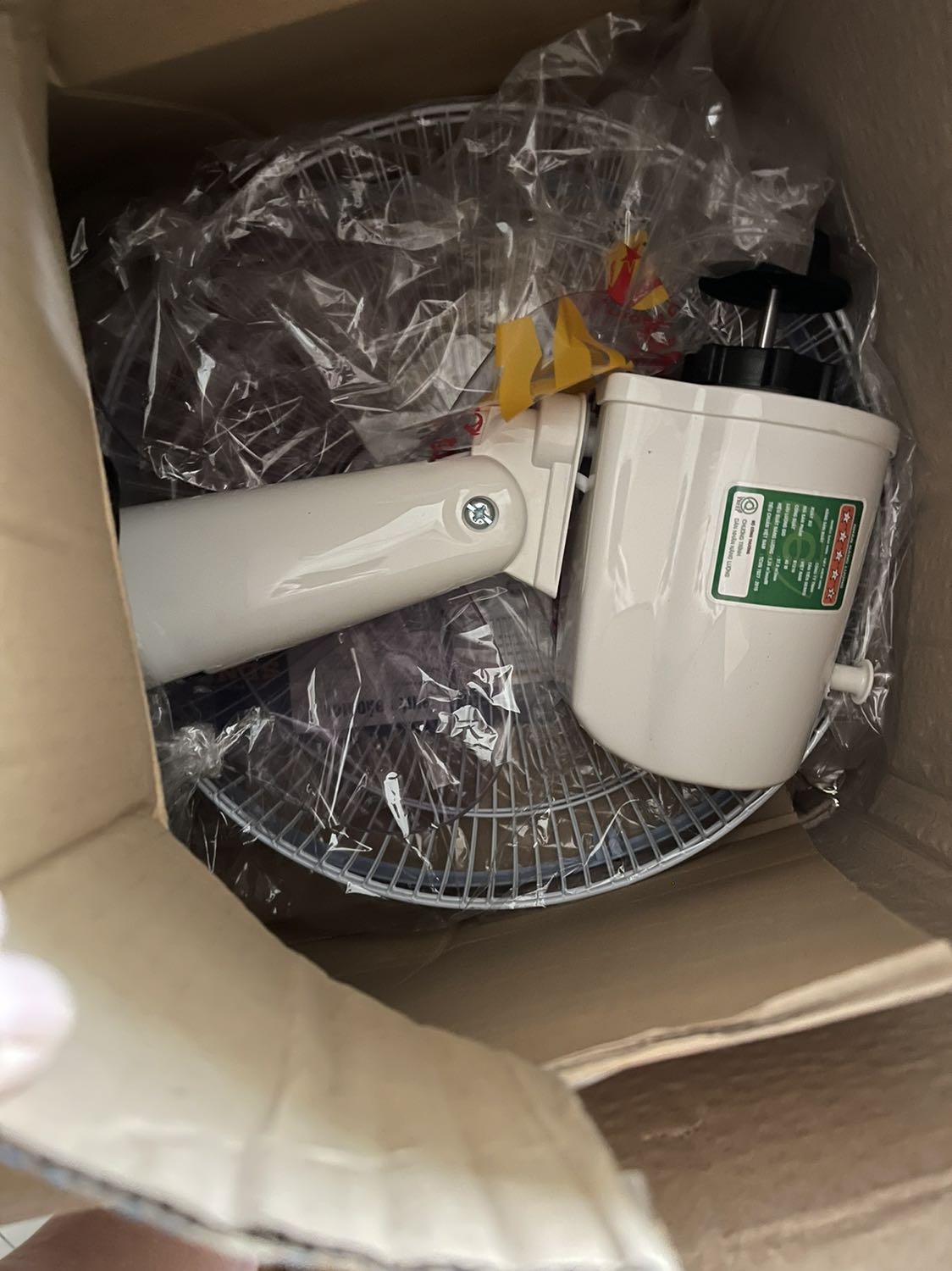 Thung hang cua san pham dau khong co giao thung tam bay ve san pham moi xu dung nen chua biet chat luong va phieu bao hanh can nguoi ban ghi thong tin va ky xac nhan nhung de trong khong ghi Thung hang cua san pham dau khong co giao thung tam bay ve san pham moi xu dung nen chua biet chat luong va phieu bao hanh can nguoi ban ghi thong tin va ky xac nhan nhung de trong khong ghi