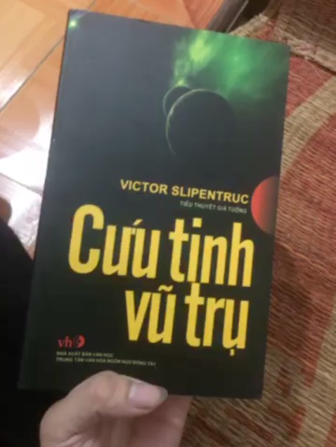hàng giao nhanh và bọc sách cũng rất kĩ không bị trầu xước tí nào cả. chất lượng sách tuy k thể nói là tốt lm nhưng so vs giá cả thì cug tính là ổn . nội dung mjh chưa đọc đến hàng giao nhanh và bọc sách cũng rất kĩ không bị trầu xước tí nào cả. chất lượng sách tuy k thể nói là tốt lm nhưng so vs giá cả thì cug tính là ổn . nội dung mjh chưa đọc đến