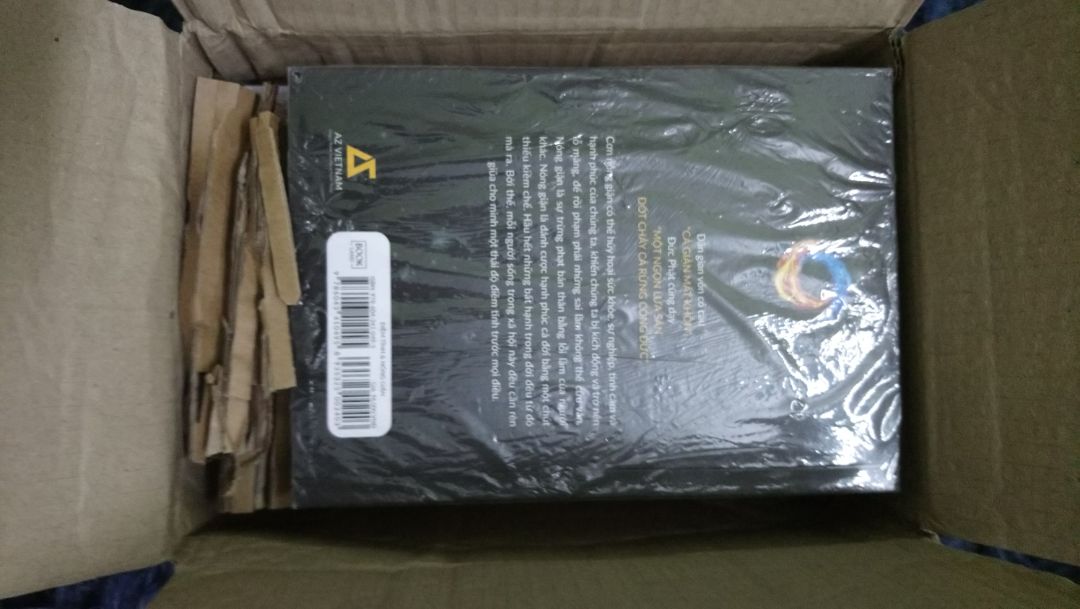 Sách đc bọc cẩn thận nếu mà bọc thêm xốp ở góc thì tránh đc móp góc sách trong khi vận chuyển