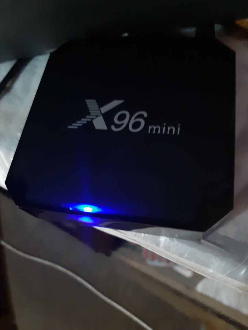 giao hàng nhanh. gói cẩn thận. hình thưc đẹp chất lượng quá tồi hình ảnh đửt  quãng . âm thanh 
dật dật...không châp nhận được
..làm sao đổi trả đây