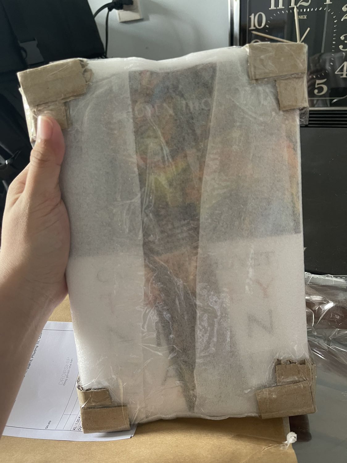 Sách bao gói kỹ lắm ạ, giao hàng nhanh. Nhưng bìa hơi dơ 1 chút @@ Nội dung mình chưa đọc nhưng lướt qa mục lục thì thấy đa phần đào sâu về cách học thuyết, kèm một số ít nội dung liên qan. Thêm nữa có bẳng tra cứu thuật ngữ rất hữu ích

Ai qan tâm tới tâm lý học nhân cách thì rất nên đọc ạ