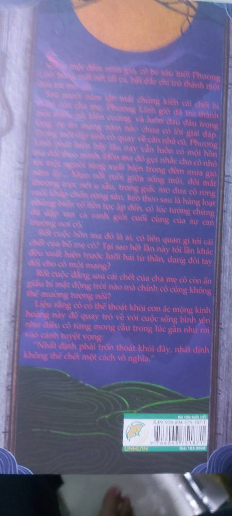 Nội dung hấp dẫn lôi cuốn người đọc. Bìa sách ân tượng bắt mắt. In ân rõ nét.