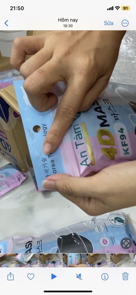 Giao nhanh trong 2tiếng 
Đóng hàng rất chắc chắn
Nhưng bao bì khẩu trang bên trong bị dơ rất nhiều 🥵 Giao nhanh trong 2tiếng 
Đóng hàng rất chắc chắn
Nhưng bao bì khẩu trang bên trong bị dơ rất nhiều 🥵