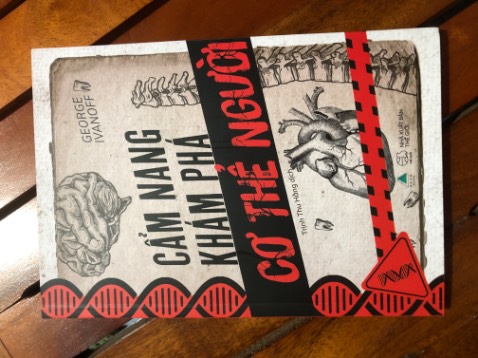 Sách không bị méo mó, giao hàng nhanh 
Sách minh họa rất nhí nhảnh và thú vị
Nên đọc nha mn Sách không bị méo mó, giao hàng nhanh 
Sách minh họa rất nhí nhảnh và thú vị
Nên đọc nha mn