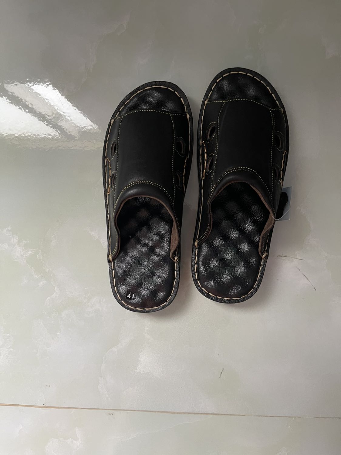 Mùa COVID-19 có giao hàng chậm. Nhưng dép của supolo là tốt rồi. Mùa COVID-19 có giao hàng chậm. Nhưng dép của supolo là tốt rồi.