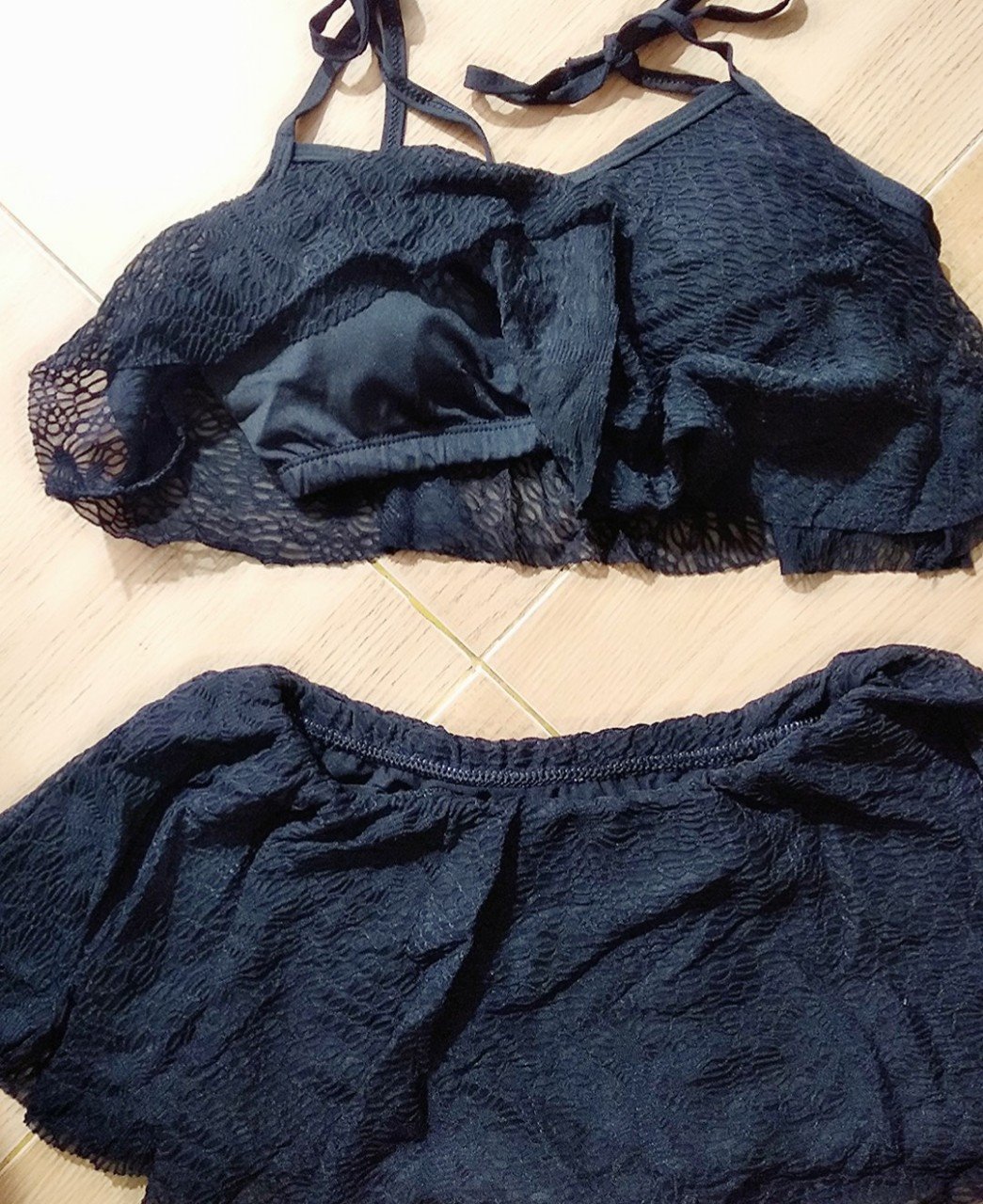 hai mảnh khá đẹp và dễ Thương                                                               .