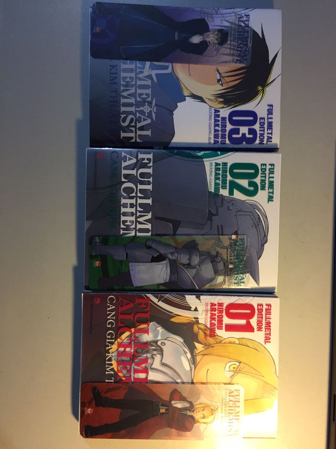 Đúng là phiên bản đặc biệt dành cho một bộ Manga xuất sắc. Nếu bạn nào chưa biết thì nhạc Op và Ending phiên bản anime FMA Brotherhood rất hay. Cảm ơn NXB Kim Đồng cùng đội ngũ biên tập đã phát hành bộ truyện tuyệt vời này. Mong chờ các tập tiếp theo.