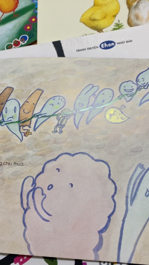 tên chuyện thì vậy chứ hình vẽ rất dễ thương, con cũng không thấy sợ gì cả, ba mẹ thử xem