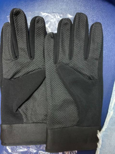 giao hàng cực nhanh đóng gói cẩn thận hàng chuẩn  511 có các hạt chống trơn găng tay xịn xò rất ôm tay giá cả hợp lý mua đủ lượng tiền đc freeship dc miễn phí vc tiki thật  tuyệt vời