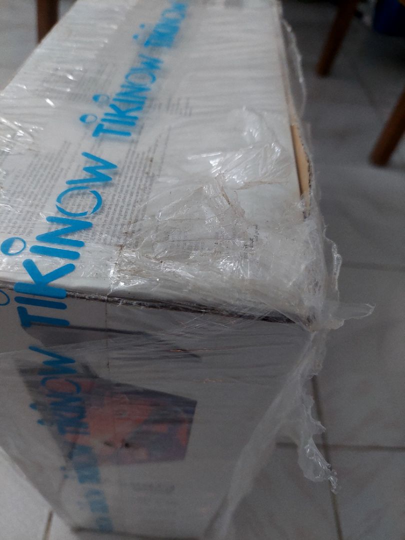 Màn hình to, đẹp, học đã luôn, nhanh và tiện hơn nhiều so với điện thoại hay tablet. Vận chuyển có hơi bục hàng xíu cũng hơi lo, may mở ra ko sao vì shop đã kê 1 bìa đệm trên dưới. Giao hàng sớm hơn dự kiến 1 ngày, tuy nhiên có hơi bực m bên giao hàng 1 chút vì để m phải di chuyển qua lại nhiều lần.