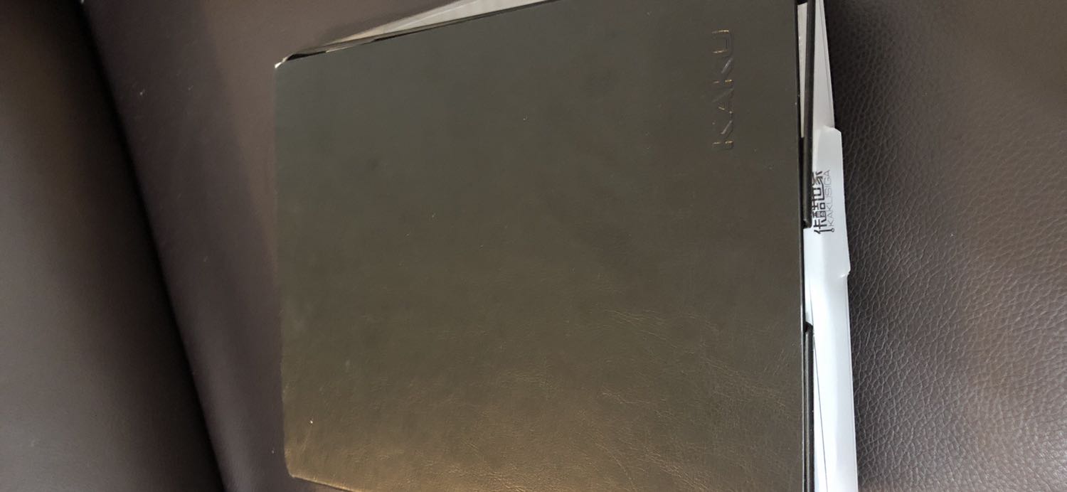 Tiki giao k đúng hàng tôi đặt ipad mini màu xanh .sao lại giao hàng này