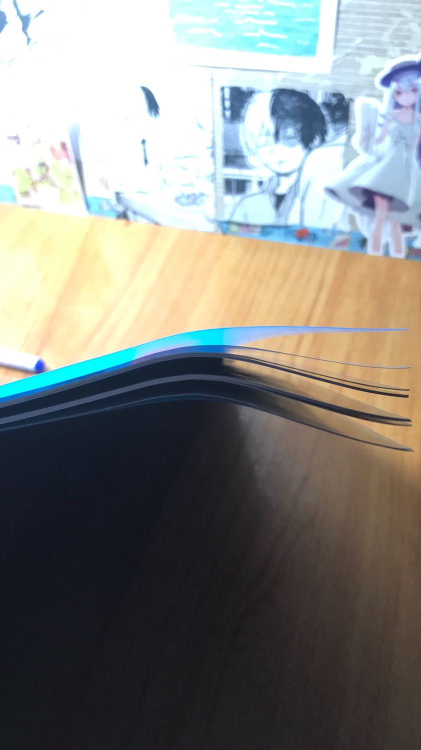 Fahasa đóng hàng làm quyển atlat của mình bị cong :D Cay không, cay lắm ạ =))) buồn