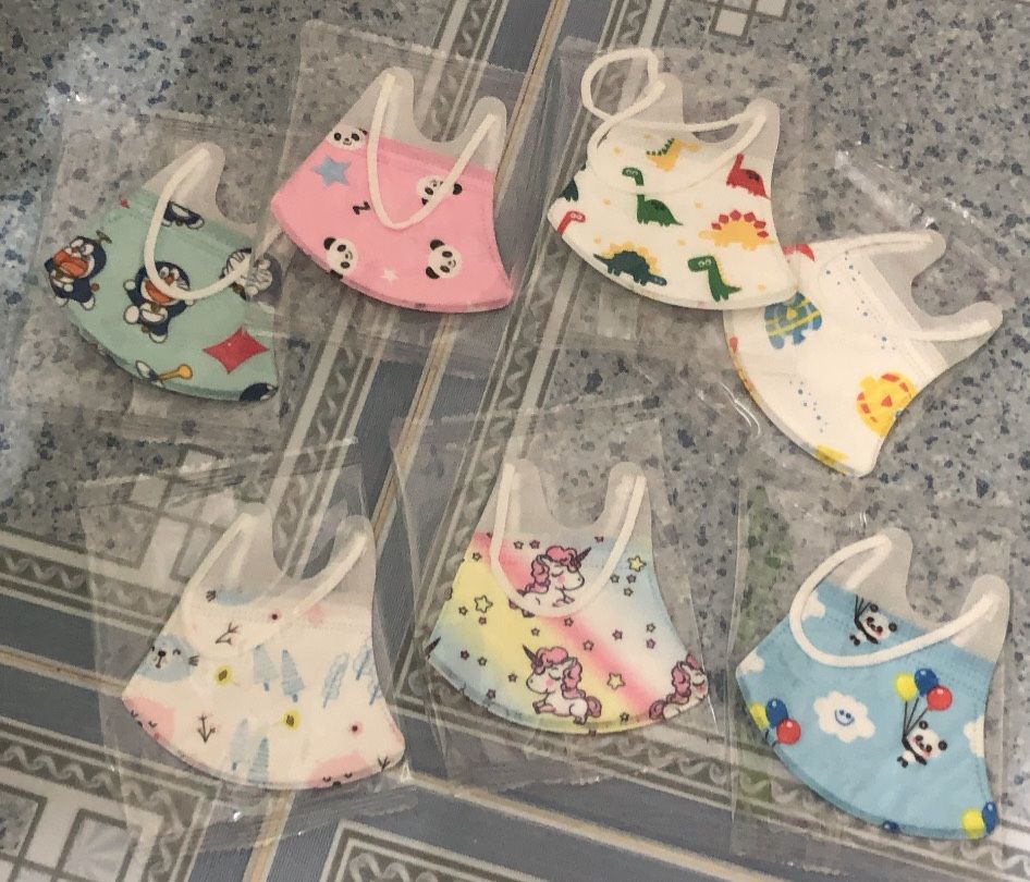 ok, mỗi cái một màu. đa dạng thu hút bé sử dụng hơn