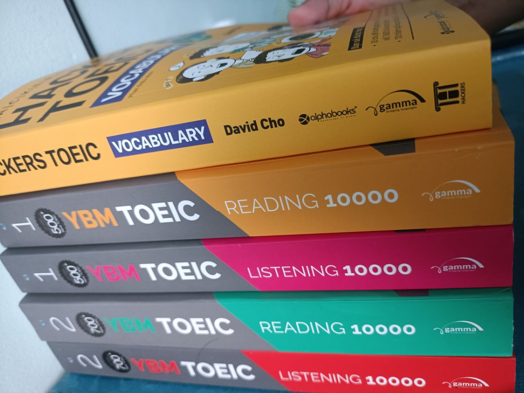 Shop tư vấn nhiệt tình, sách được gói bọc góc chống quăng góc, mình mua 5 quyển, sách đều mới và bìa ko bị trầy tróc gì ạ ^^ Nếu có mua sách, mình sẽ vào shop để chọn mua nữa nha! Thanks shop nhìu nhìu nè ✨🌻^^