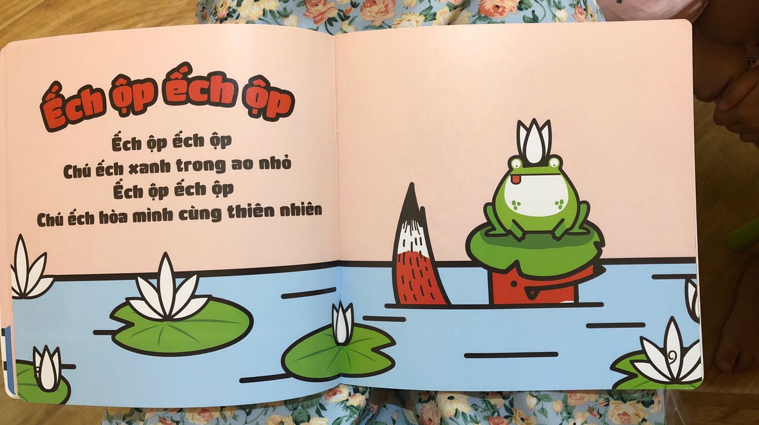 Hình ảnh trong sách mình dùng dạy bé nhỏ còn các từ láy thì mình dạy bé lớn. Rất phong phú và hữu ích