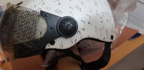 Đẹp ,nhẹ, xinh xắn hơn tưởng tượng, ,chắc chắn từng chi tiết, mẫu mã trang nhã,không chê vào đâu được, đóng gói cẩn thận hơn mong đợi 💕!