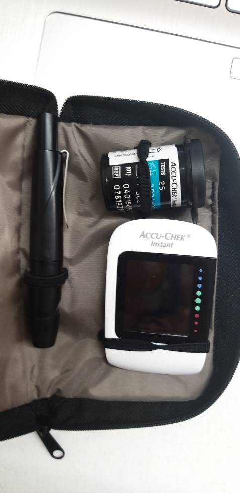 Độ chính xác cao, sử dụng ổn định, lấy mẫu nhanh. Tuy nhiên mua que *** hơi bất tiện, phải mua ở Long Châu mới có