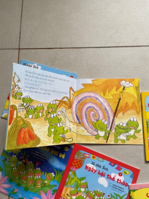 Bộ sách 10 chú ếch này quá ổn, rất dễ thương