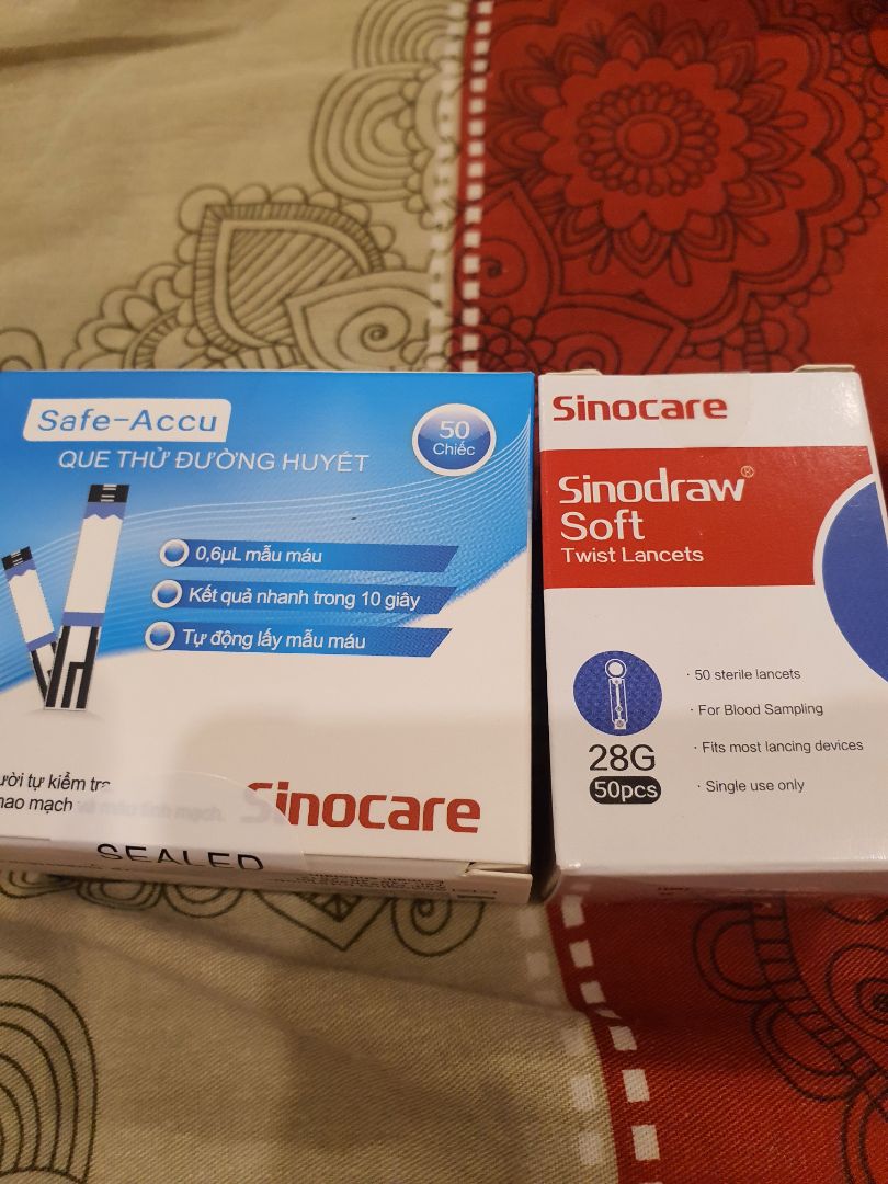 Rất hài lòng vì mua 2 sản phẩm là máy đo và mua thêm que thử nhưng tiki không đóng gói thành 2 hộp riêng như mọi lần mà bỏ chung vào 1 hộp. Tiết kiệm hộp giấy mà cũng tiện cho shipper và người nhận. Đóng gói cẩn thận, mình chưa sử dụng nên chưa đánh giá chất lượng. Nhưng nhìn chung thì hàng ổn.