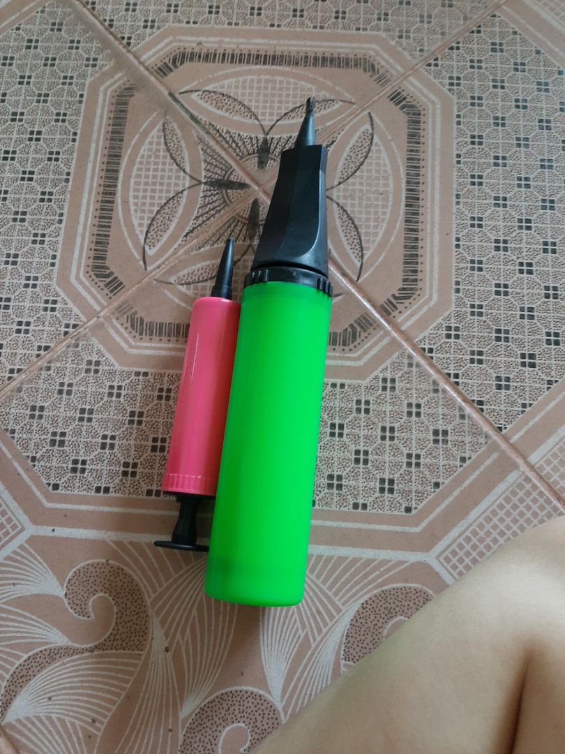 ủa để hình cây bơm bự chà bá giống cây bơm ở nhà ghi kích thước 27cm mà cây này chừng 15cm ngộ nha...bơm k có hơi luôn