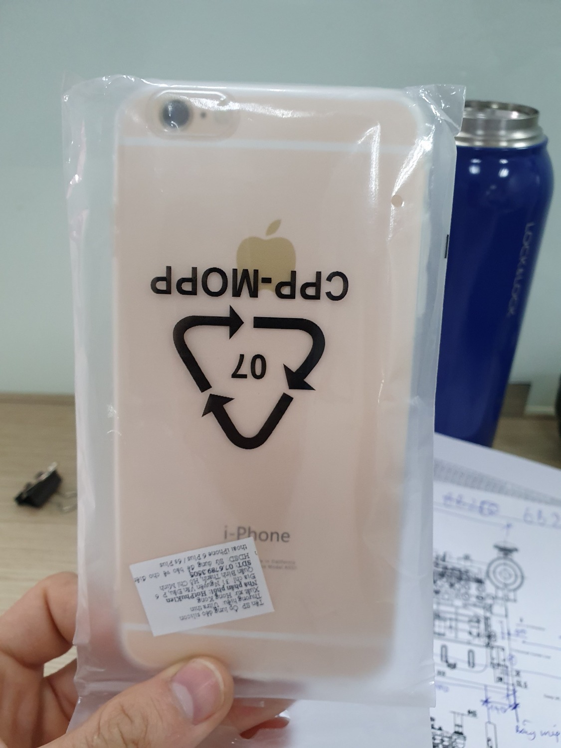 Giao hàng sai ,mình đặt ốp lưng cho Iphone 6S mà lại giao thành 7Plus , Tiki đổi hàng cho mình nhé