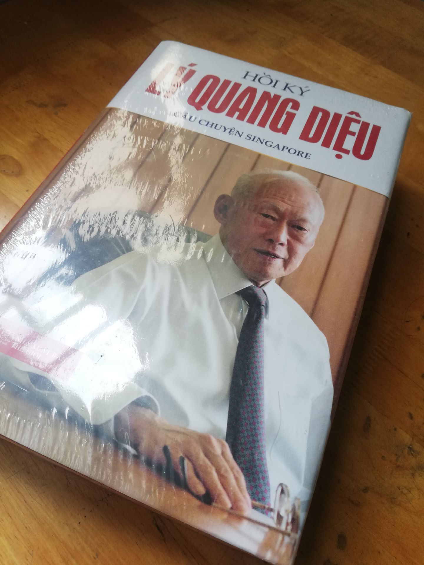 Tiki giao hàng đúng tg mặc dù dịch không được ra khỏi nhà theo chỉ thị 16, hàng đóng gói kỹ càng, sách khổ lớn to hơn ngoài mong đợi, về nội dung thì mình chưa đọc.