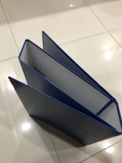 Đặt 3 cái giao có 2 cái
Mà k trừ tiền lại