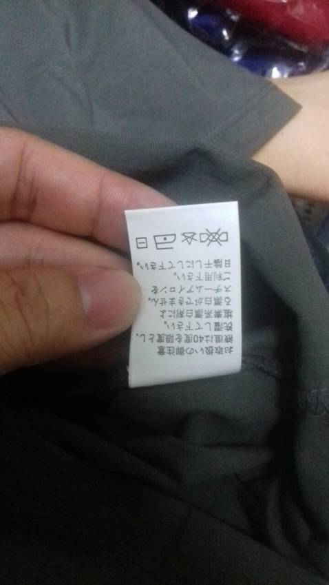 Giá trị của 1 sản phẩm không chỉ nằm ở chính nó, mà còn ở cách phục vụ. Hài lòng vì tư vấn kỹ, cho đổi trả lại size không vừa, thái độ nhân viên bên shop rất nhiệt tình, tư vấn cho mình suốt buổi.kkk.