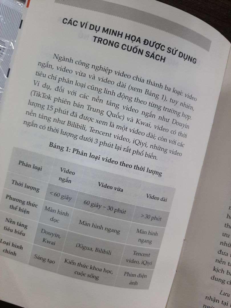 Tư duy sáng tạo kịch bảnĐừng vội đặt bút vì chúng ta dễ đi sai, việc viết kịch bản đòi hỏi phải có tư duy phóng khoáng, tự do, không gò bó, cần biết cách điều khiển tư duy linh hoạt để nó luôn hữu ích.