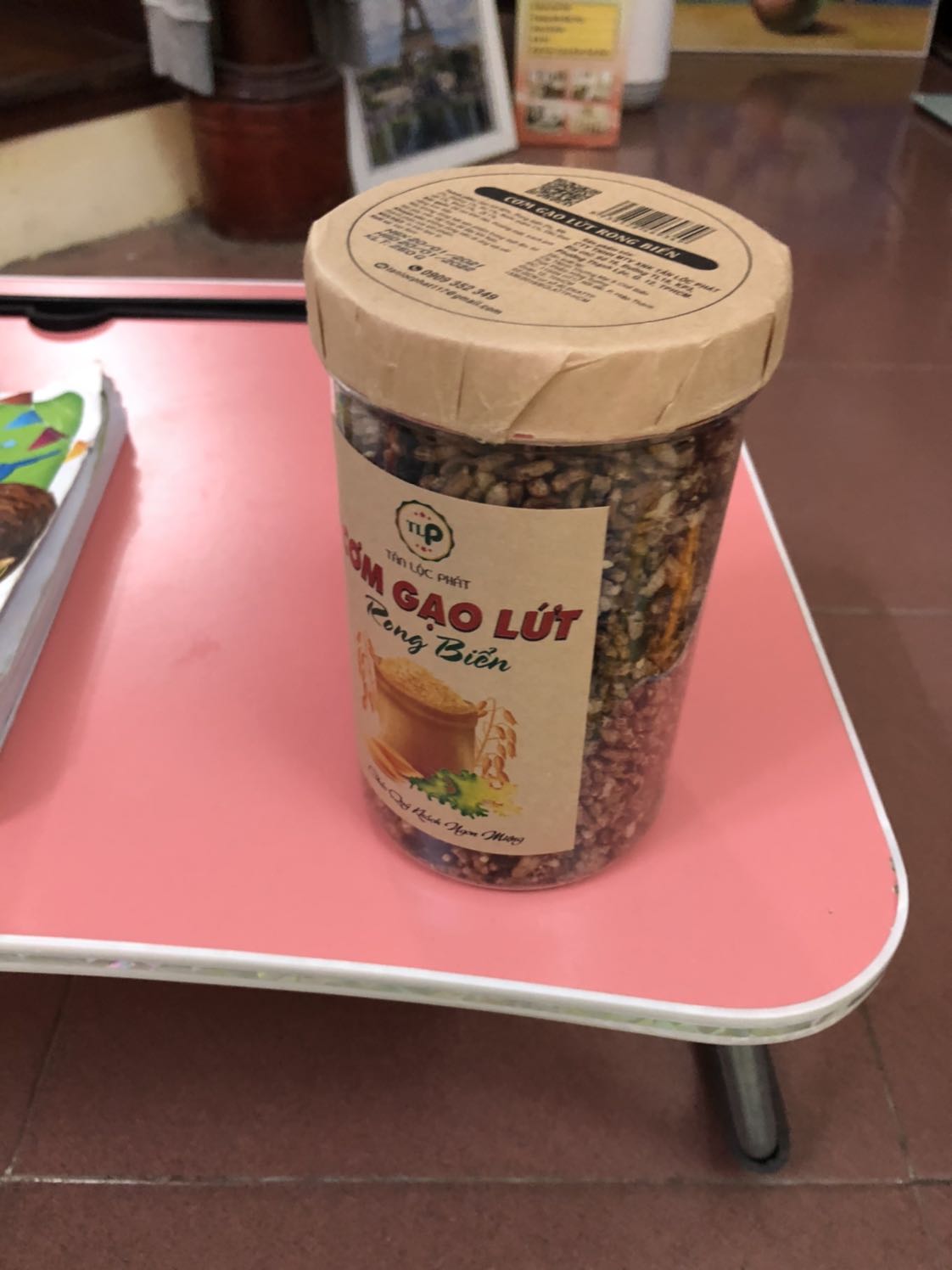 Cơm gạo lứt rong biển TLP an cũng được giòn giòn mặn mặn.