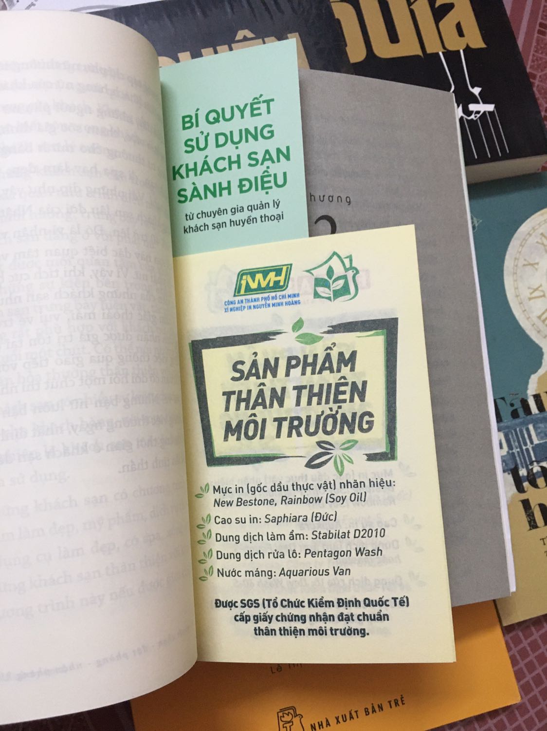 Cuốn này khá mỏng, nhưng mình mua khi tiki sale 80%, còn 28k, quá rẻ cho một cuốn sách tham khảo cho dân mê xê dịch