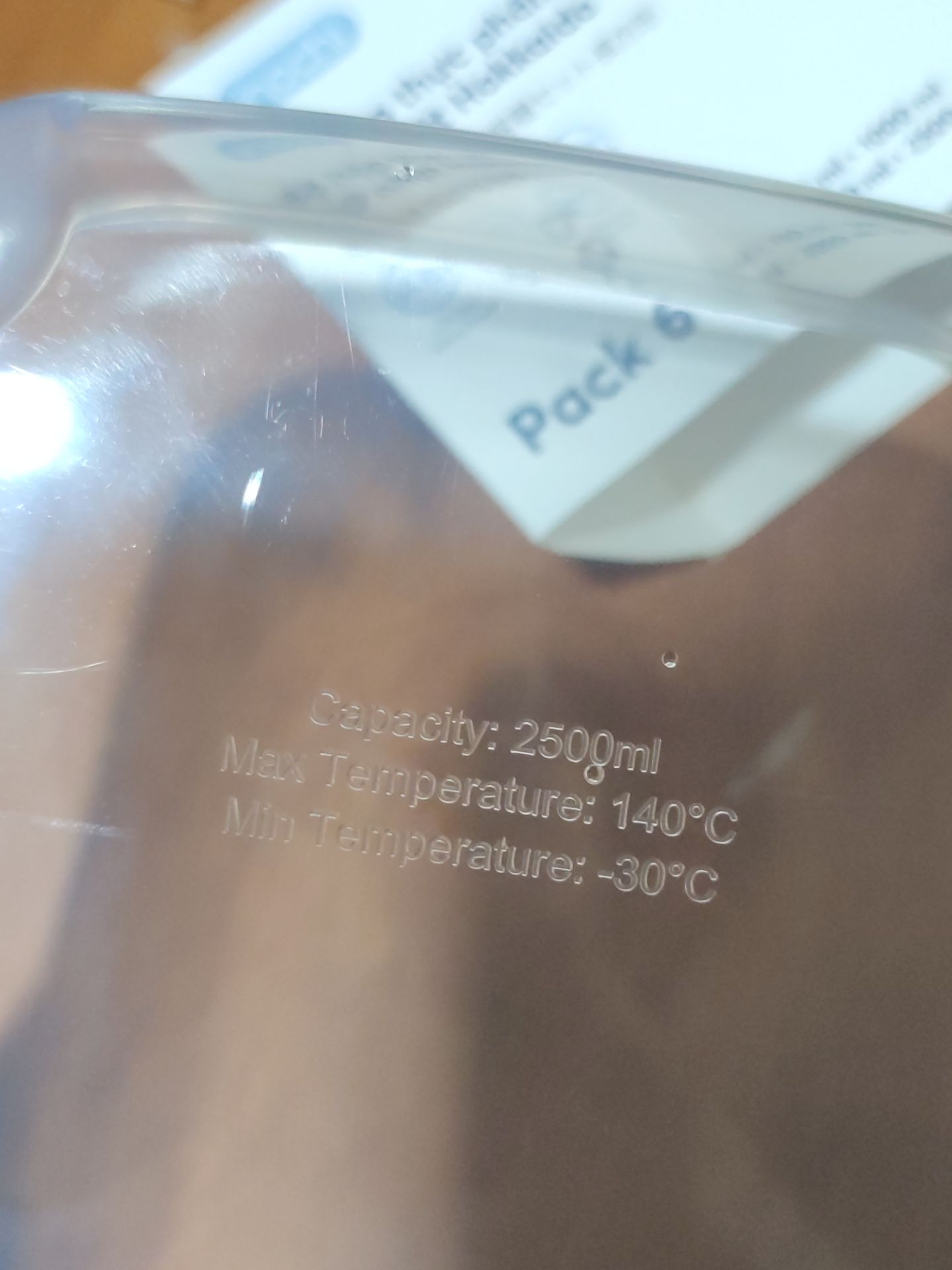 Sản phẩm đẹp, đóng gói chắc chắc. Nhưng 1 điểm trừ vì HDSD bảo chịu được nhiệt đến 140 độ C và sử dụng được trong lò vi sóng nhưng thật sự không chịu được nhiệt.