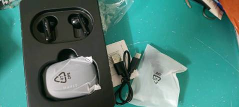 Tai nghe tốt, thiên về chấn âm, bass tốt
Giá hssv, cảm ứng nhạy, độ trễ thấp
Điểm trừ là phần bản lề hơi lỏng
Tầm tiền nnay đáng mua