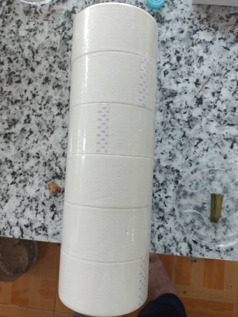 Hàng giao nhanh, đủ số lượng, nhưng chiều dài băng dán hơi ít