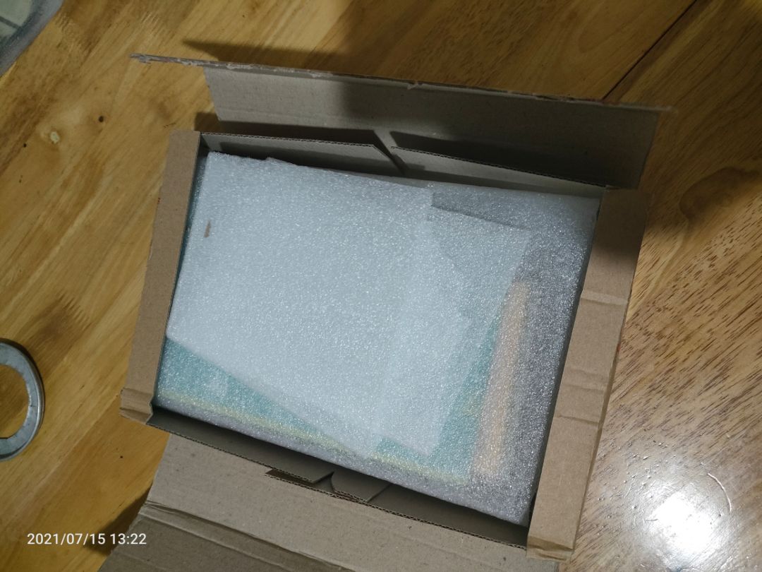 Bọc sách cẩn thận, giao hàng tốt, bìa sách mềm rất đẹp, mình rất hài lòng.