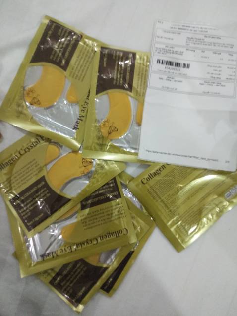 Đặt hôp 60 miếng màu xanh lá.  Mà shop giao loại này