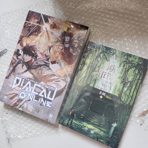 Lâu lắm rồi mới mua sách bên TIKI, đóng gói khá cải thiện, có bọc chống sốc, sách mới, không bị dập gì cả. Mong tiki sẽ tiếp tục phát huy nha ^^