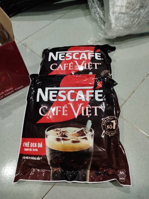 Cafe đúng như giới thiệu, hạn dùng tới ***, Tiki giao hàng nhanh, đầy đủ sản phẩm và quà tặng. Đóng gói tốt. Hài lòng.