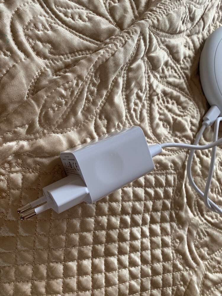 Củ sạc dùng sạc nhanh ổn định, sạc không bị nóng, thiết kế nhỏ gọn đẹp, nói chung đáng đòng tiền.