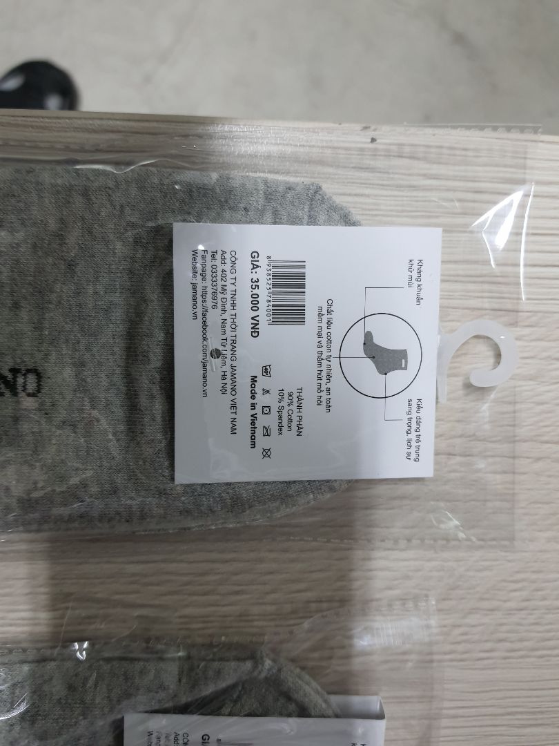 Giao hàng sớm 1 ngày nhé... Hàng đóng gói cẩn thận, đúng mẫu, chất liệu khá êm và thoải mái. Giá sale rất tốt, mình rất ưng ý, sẽ còn quay lại ủng hộ shop. Thanks shop.