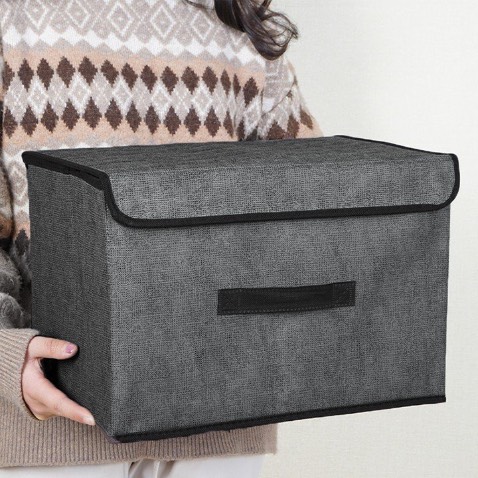 Hàng rất đẹp vừa với xe. Màu sắc tráng bạc tránh hấp thu nhiệt. Đóng gói kyz càng giao nhanh. Đợi dùng thêm 1 thời gian nữa xem sa, hàng ổn nhé cả nhà. Giá rẻ hơn hẳn mua chỗ khacxs. Shipeper hơi cọc tid những chấp nhận đc