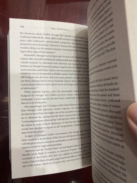 Sách nhận liền, giao hàng đóng gói kĩ, sách mới, cầm rất nhẹ, cỡ chữ hơi nhỏ.