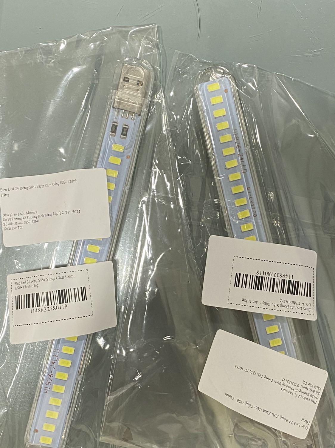 Sản phẩm rất sáng, công suất tiêu thụ khoảng 5W, chạy rất nóng