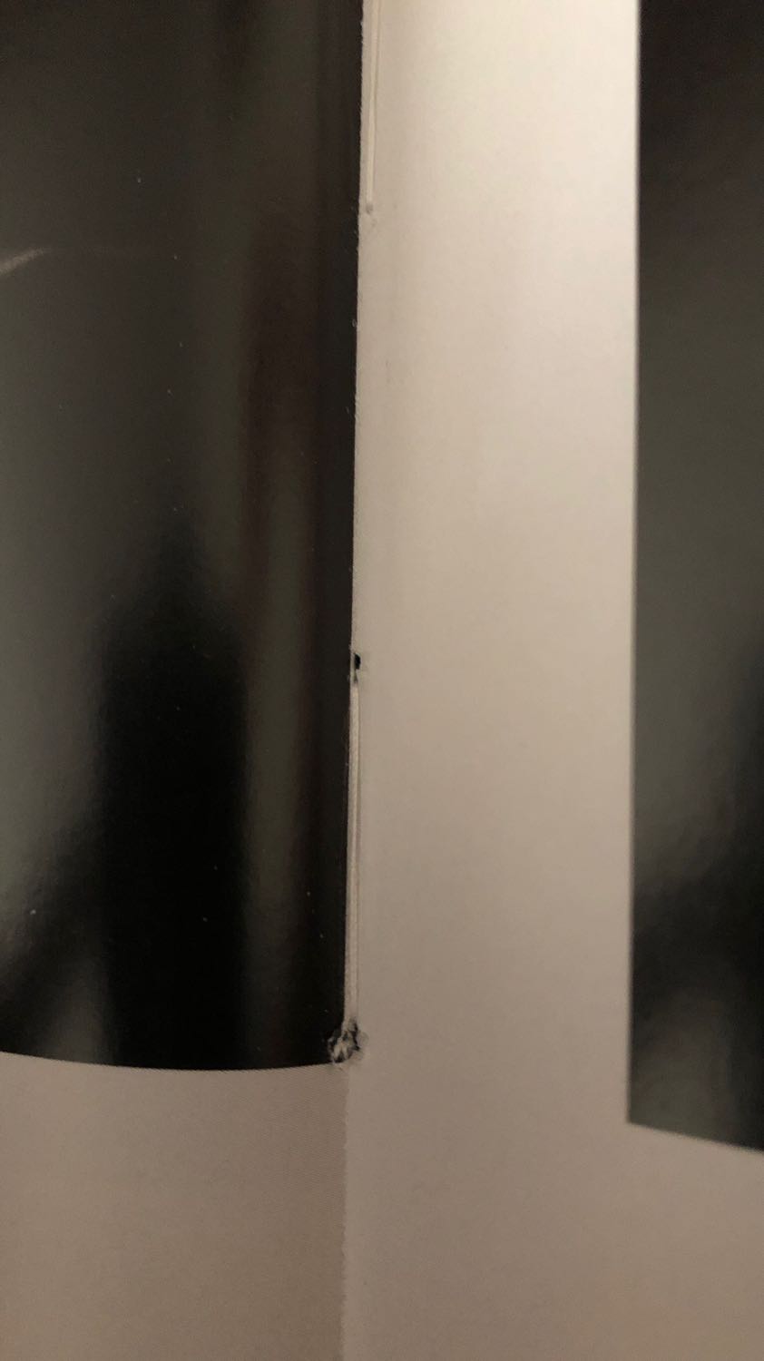 Mình mua sách từ thời tiki chỉ bán sách. Mà chưa bao giờ bị thế này. Người ta mua 1 quyển sách để xem, để đọc mà đóng gói làm thế này thì tiêu. Hazz không chấp nhận được