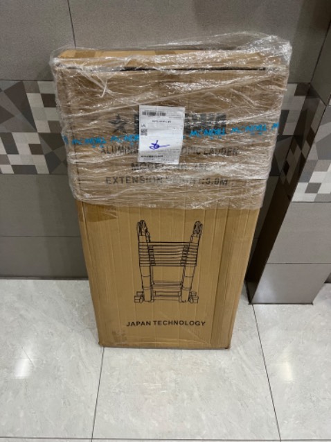 Rất hài lòng. Hàng chính hãng có tem bảo hành. Tiki giao hàng rất nhanh. Sản phẩm hơi nặng. Mình sẽ trãi nghiệm thử và cho ý kiến thêm. Hàng HAKAWA mặc dù nhập khẩu TQ nhưng hệ thống bảo hành của cty rất tốt vì mình đã sử dụng qua ghế xếp rồi.