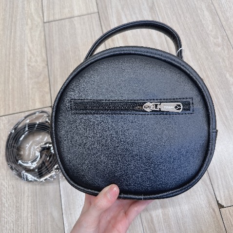 Ổn áp nha from đẹp rộng rãi đựng đc nhèo đồ