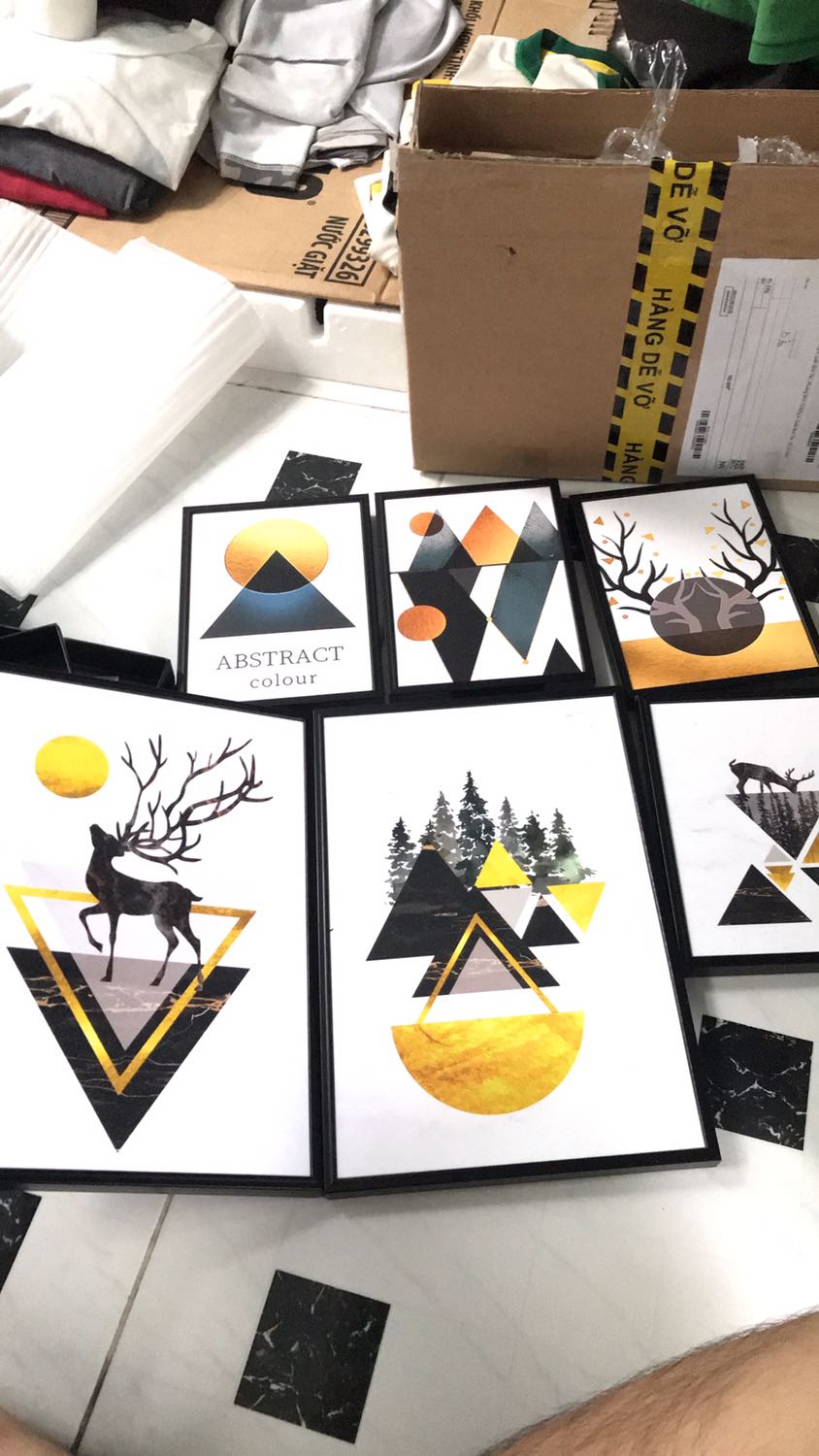 nhìn đẹp , với mặt hình nhám sờ sướng tay lắm + thêm điểm giao nhanh