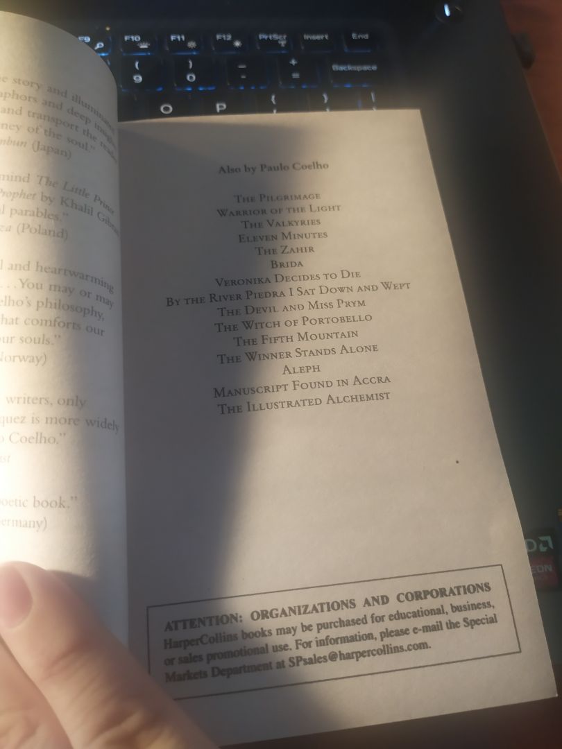 sách tốt nhưng chất lượng giấy theo mình là k được tốt lắm