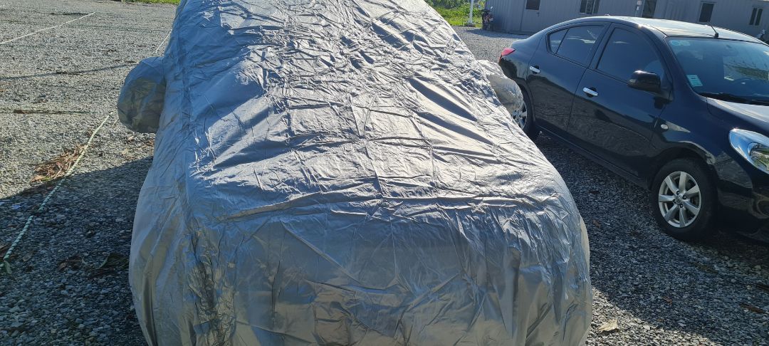 giao hàng không như ảnh, mỏng dính 1 lớp, không có lớp tráng nhôm, khpong có cản quang tai gương, không có khóa chống trộm, thừa trước, thiếu sau. không tả nổi